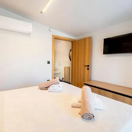 Kallithea Luxury -apollo-